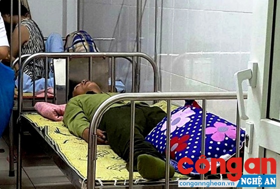 Sự thật vụ Trưởng Công an xã bị rách lưỡi vì súng bắn đạn cao su