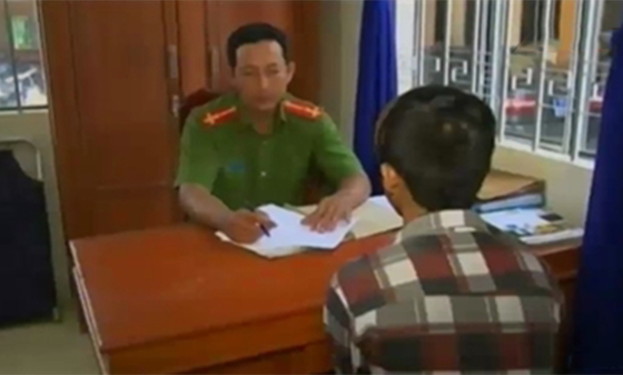 Đến nhà bạn chơi rồi trộm tài sản