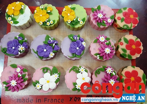 Nhộn nhịp đồ chơi, bánh trung thu vắng vẻ