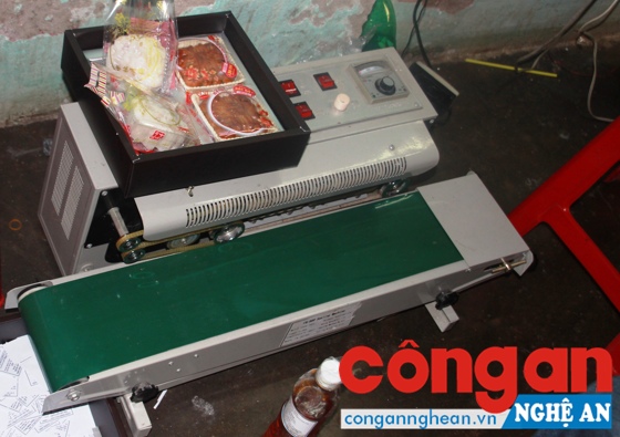 Dây chuyền dùng để sản xuất bánh trung thu.