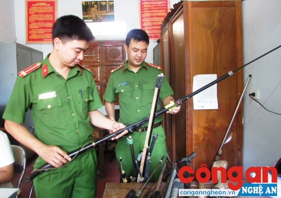 Thu hồi 82 khẩu súng tự chế, 11 kích điện