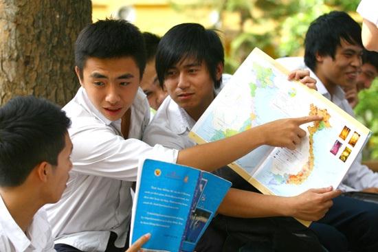 Bộ GD&ĐT: Thi trắc nghiệm không 'đánh đố' học sinh