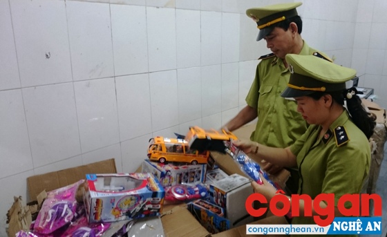 Thu giữ gần 8.500 đồ chơi trẻ em nhập lậu