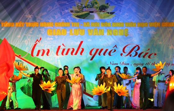 Chương trình giao lưu văn nghệ “Ấm tình quê Bác” giữa Học viện Cảnh sát nhân dân và Công an Nghệ An