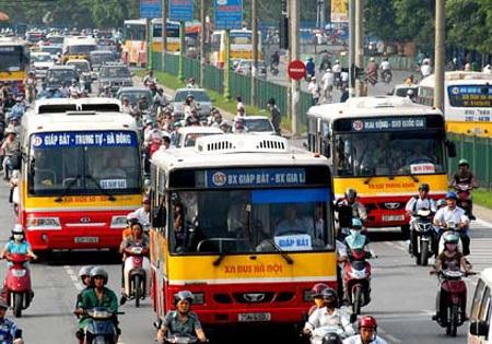 Giao thông công cộng đang 'đi lùi'?