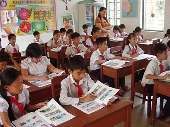 Dạy ngoại ngữ nào là tùy thuộc các địa phương
