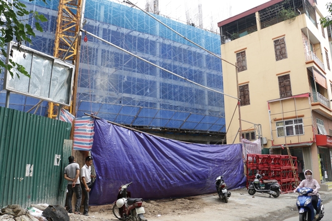 Sập giàn giáo trong lúc đổ bê tông, 6 người thương vong