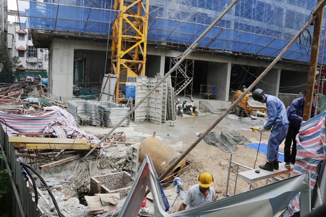 Công trình xây dựng nơi xảy ra vụ sập giàn giáo.