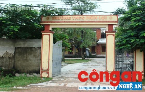 Thiếu giáo viên, giáo viên môn Văn 'đứng lớp' môn Sinh