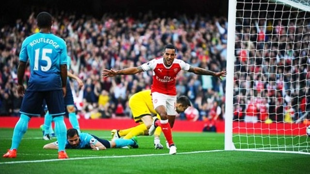 'Pháo thủ' chật vật giành chiến thắng trước Swansea