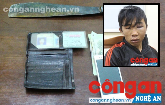 Thiếu tiền 'chơi đá', dùng dao cướp tài sản