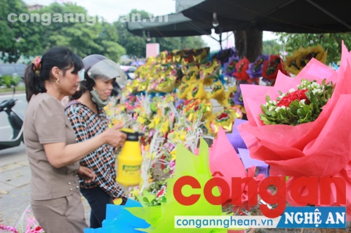 Thị trường hoa ngày phụ nữ Việt Nam