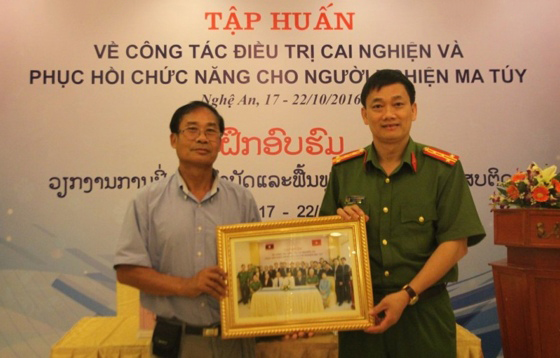 Bế giảng khóa tập huấn về công tác điều trị cai nghiện