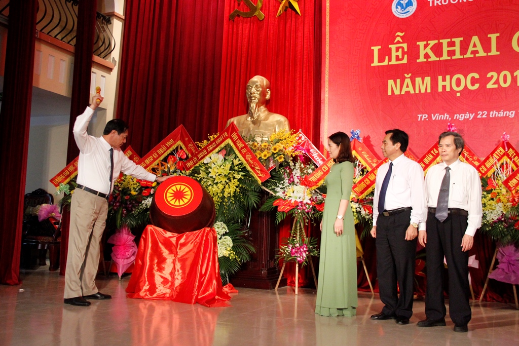 Đại học Y khoa Vinh: Khai giảng năm học mới 2016 - 2017