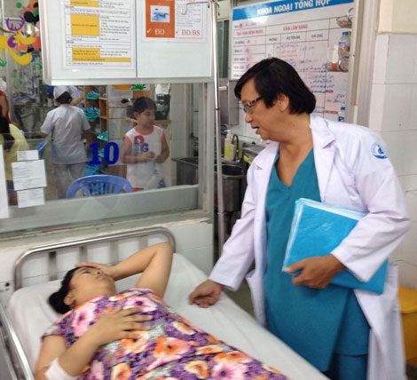 Khi có bệnh, người dân nên đến các cơ sở y tế, bệnh viện có uy tín để được khám chữa đúng bệnh, đúng thuốc.