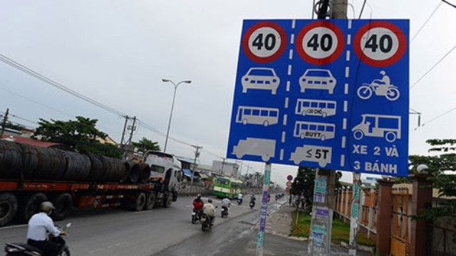 Quy định mới về biển báo, vạch kẻ đường tài xế cần biết