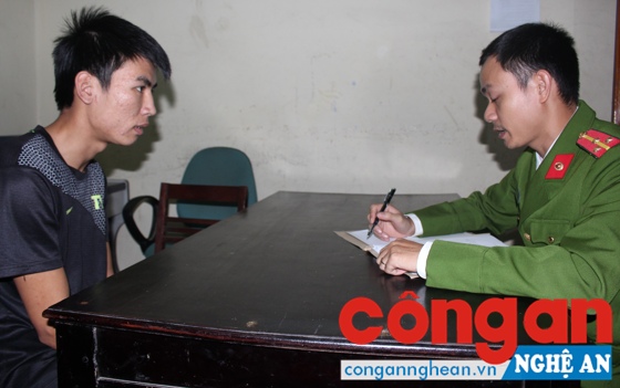Đối tượng Hoàng Văn Cường tại cơ quan Công an