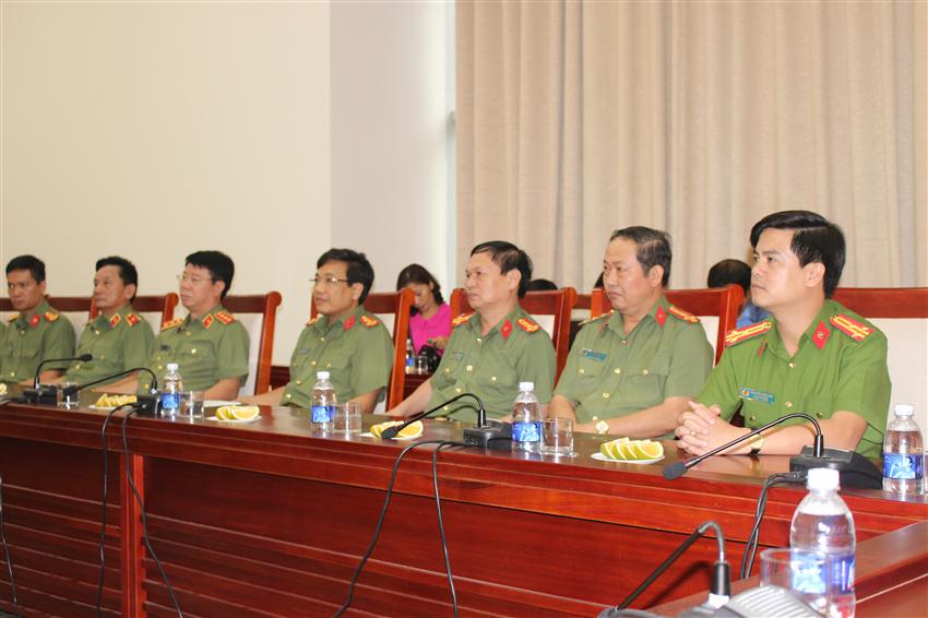 Tại buổi làm việc