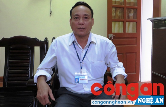 Ông Nguyễn Văn Thạch, Chủ tịch UBND xã Mỹ Thành thừa nhận việc thu tiền khai thác đất nhưng trên tinh thần tự nguyện của các chủ máy xúc