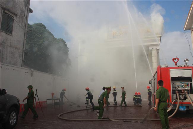 Tại buổi diễn tập