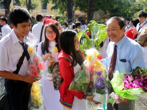 Trân trọng và nâng cao vị thế người thầy