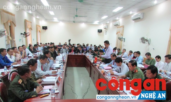 Toàn cảnh hội nghị giao ban định kỳ giữa 3 huyện Quế Phong, Mướng Quắn và Nậm Tay