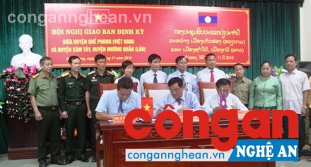 Tăng cường trao đổi, thông tin, đảm bảo ANTT 3 huyện Quế Phong (Nghệ An) và Mường Quắn, Xăm Tảy (Lào)