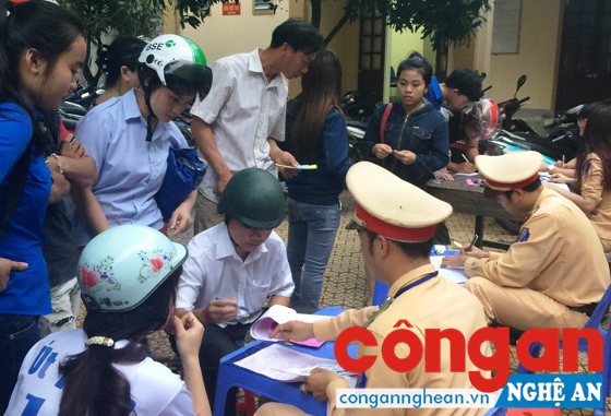 'Nóng' tình trạng học sinh vi phạm Luật Giao thông đường bộ