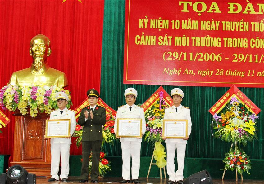 Tọa đàm kỷ niệm 10 năm Ngày truyền thống lực lượng Cảnh sát môi trường