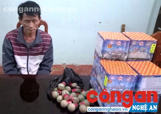 Bắt đối tượng vận chuyển hơn 22 kg pháo
