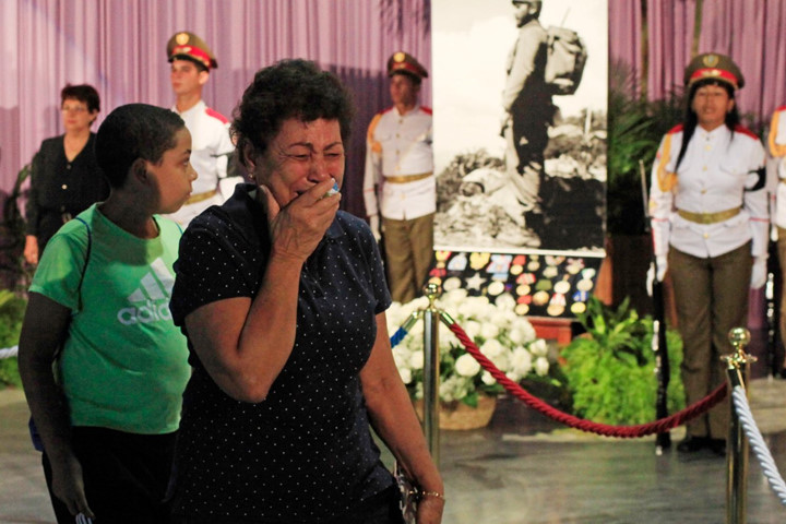 Những hình ảnh xúc động tưởng nhớ Lãnh tụ Cuba Fidel Castro