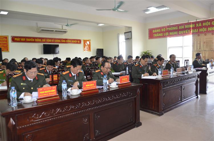 Các đại biểu tham dự hội nghị