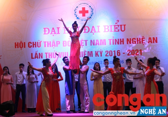 Văn nghệ chào mừng Đại hội