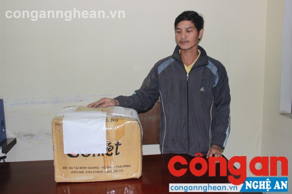Bắt giữ đối tượng tàng trữ pháo trái phép