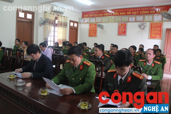 Các đại biểu tới dự buổi lễ