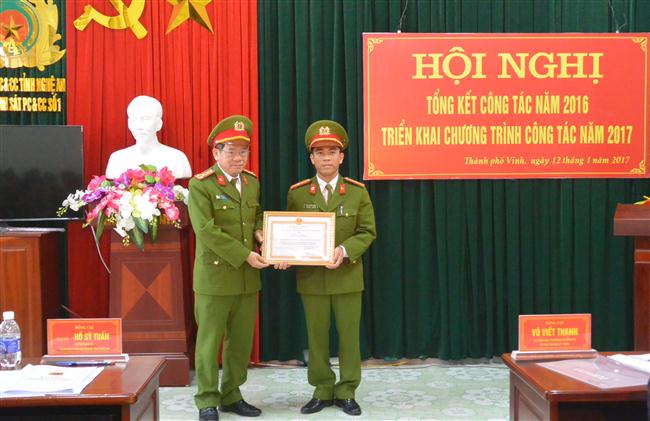 Tổng kết công tác năm 2016, Phòng Cảnh sát PC&CC số 1 được công nhận danh hiệu Đơn vị quyết thắng và giấy khen của Giám đốc Cảnh sát PCCC vì có thành tích xuất sắc trong công tác đảm bảo ANTT, an toàn PCCC