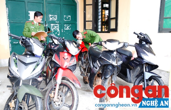 Tang vật xe máy cơ quan điều tra thu giữ
