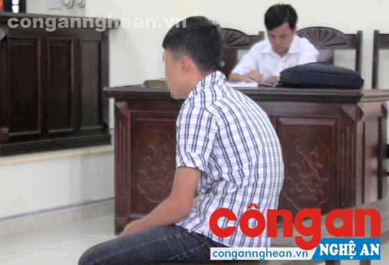 Nước mắt bị hại, bị cáo cùng rơi tại phiên tòa