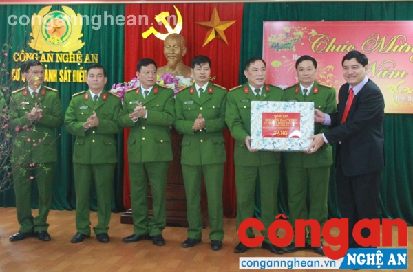 Chúc tết Văn phòng Cơ quan cảnh sát điều tra