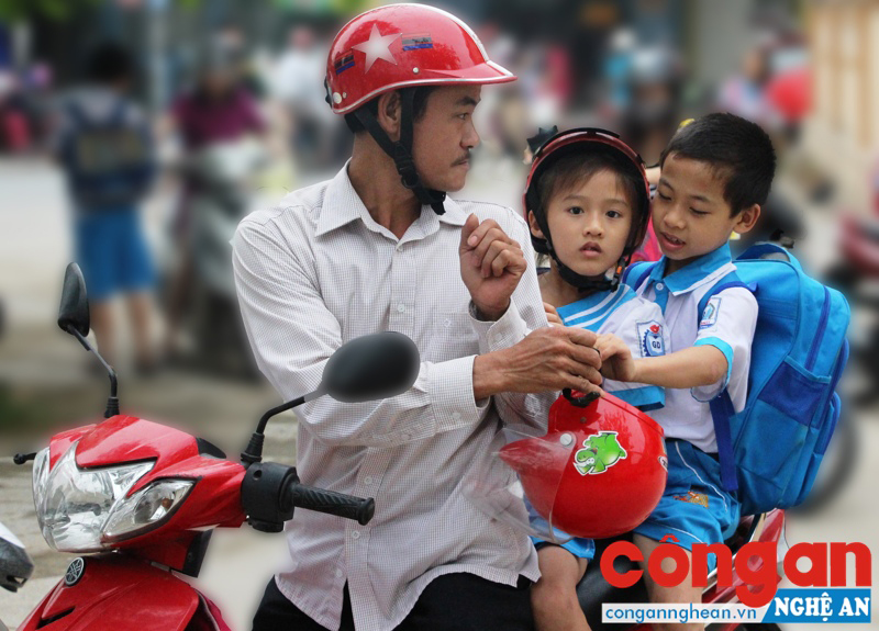 Cần tăng cường hơn nữa việc giáo dục ý thức chấp hành Luật Giao thông đường bộ cho trẻ ngay từ khi còn ngồi trên ghế nhà trường