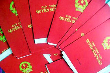 Chuyển nhượng QSD đất có cần sự đồng ý của cả gia đình?