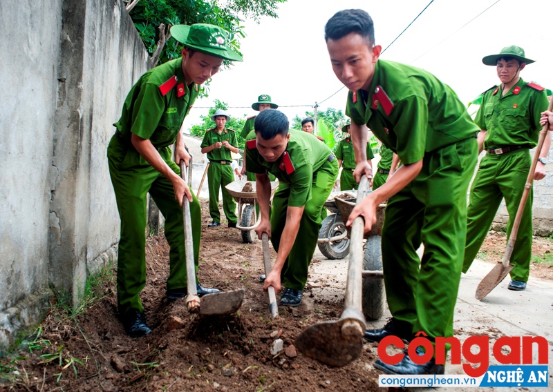 Trong thời gian từ ngày 26/8-19/9/2016, 1.400 học viên của Học viện CSND đã trải nghiệm