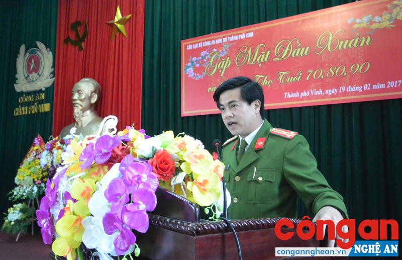 Đồng chí Phó Giám đốc bày tỏ mong muốn các cán bộ Công an hưu trí nêu cao tính gương mẫu, tiên phong trong mọi hoạt động, là tấm gương sáng cho các thế hệ con cháu.