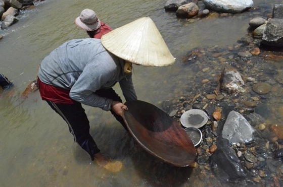 Phận nữ phu vàng không có ngày mai