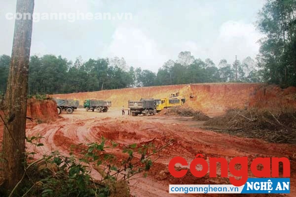 Khai thác đất trái phép tràn lan