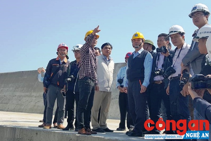 Cống xả nước màu đỏ trong video trên mạng không phải của Formosa