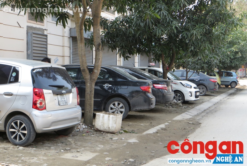 Nan giải tình trạng lấn chiếm vỉa hè, lòng đường