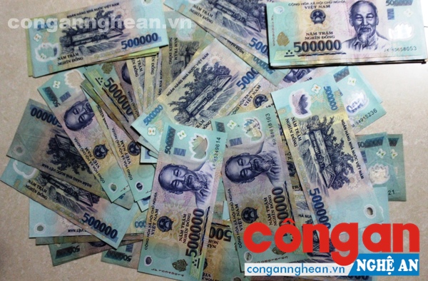 Tiền và ngoại tệ thu giữ