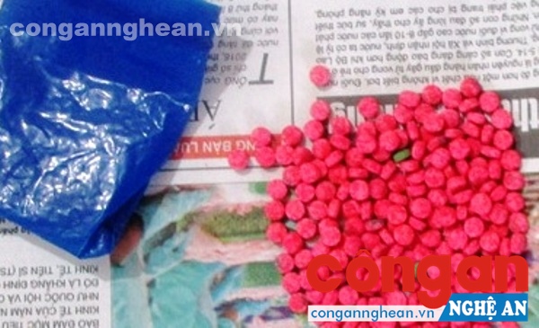 Tang vật ma túy tổng hợp
