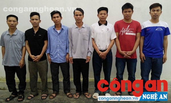 Khởi tố 9 đối tượng đánh bạc, thu giữ hơn 50 triệu đồng